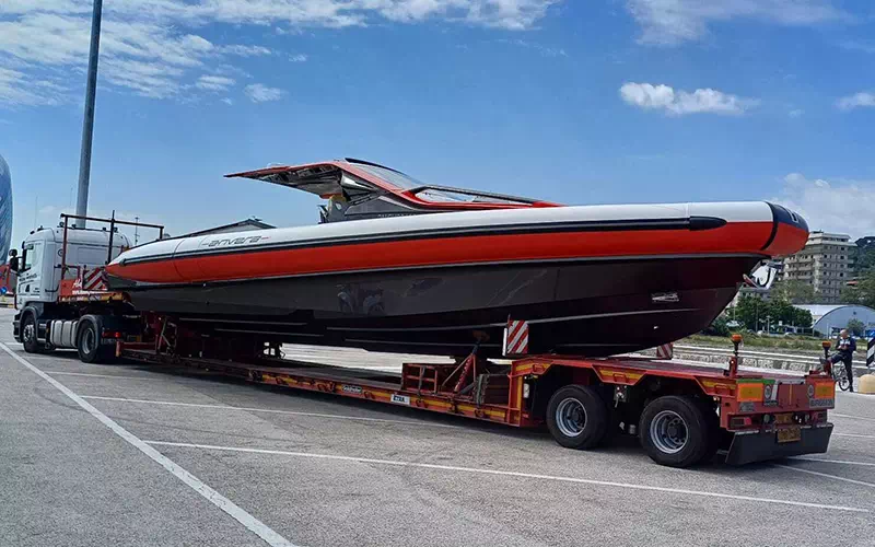 Autotrasporto-gommoni-e-semirigidi