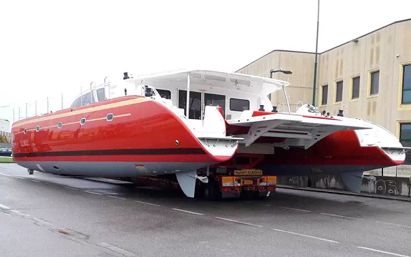 Trasporti-eccezionali-catamarani